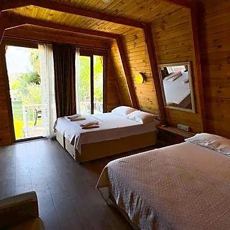 Gaia Hotel 3*