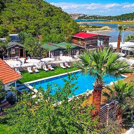 Gaia Hotel