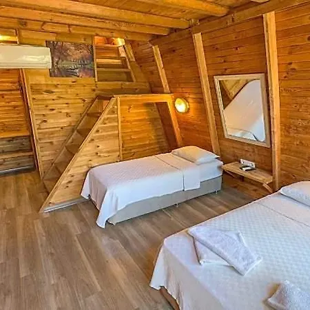 Gaia Hotel 3*