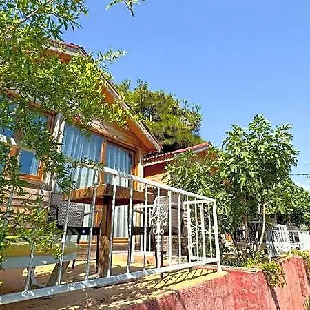 Gaia Hotel 3*